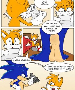 The Foot Fixated Fox 002