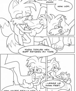 The Foot Fixated Fox 011